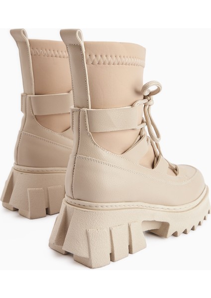 Casey Bej Kalın Tabanlı Bağcıklı Kadın Bot indirimleri
