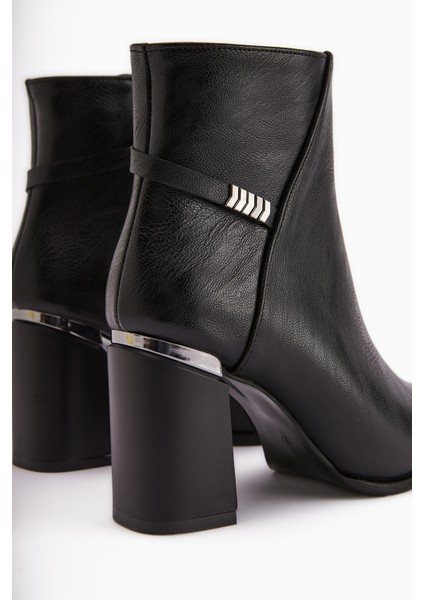 Lamia Siyah Toka Detaylı Topuklu Kadın Bot indirimleri