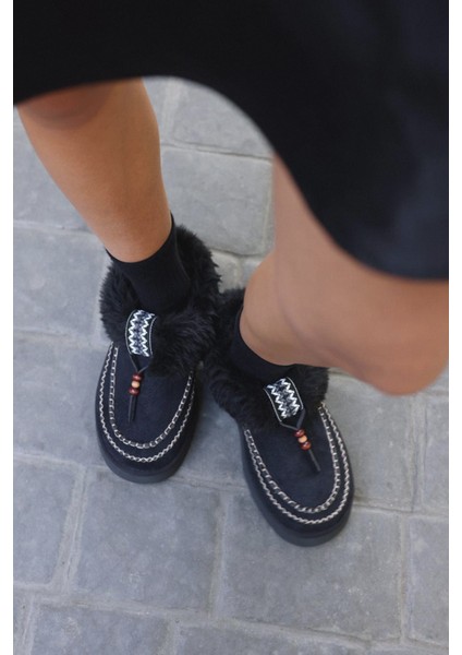 Bot 2523 - İçi Kürklü Boncuk İşlemeli Siyah Süet Kadın Bot fiyatları