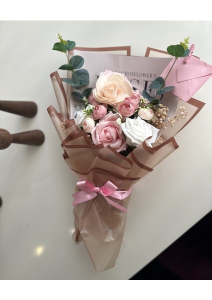 Sevgiliye, Kız Arkadaşa Özel Romantik Hediye Buketi Kadife Güllü modelleri