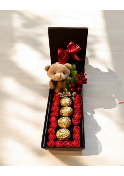 Sevgiliye Arkadaşa Hediye Kutusu Güllü, Ayclklı Rocher Çikolatalı Doğum Günü Hediyesi