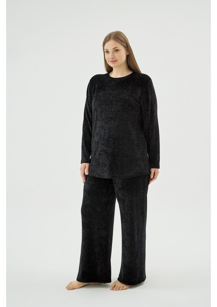 Kadın Siyah Renk Büyük Beden Kadife Bisiklet Yaka Bol Paça Pijama Takımı C3T7N171 fiyatları