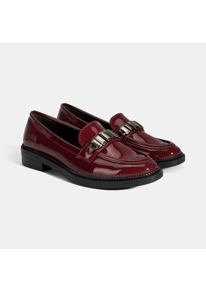 Kadın Bordo Metal Aksesuarlı Loafer