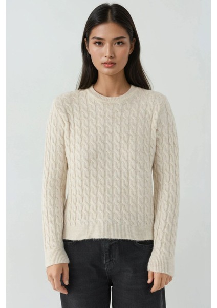 Kadın Yuvarlak Yaka Kalın Saç Örgüsü Kazak Bej Doğal