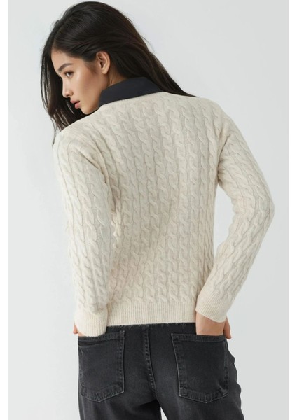 Kadın Yuvarlak Yaka Kalın Saç Örgüsü Kazak Bej Doğal modelleri