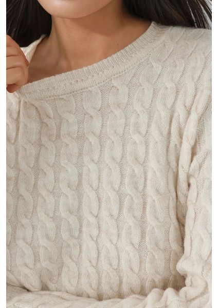 Kadın Yuvarlak Yaka Kalın Saç Örgüsü Kazak Bej Doğal