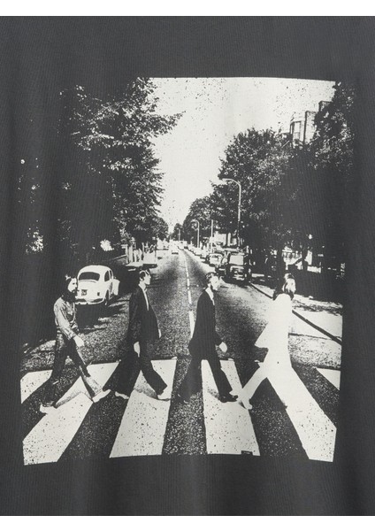 Erkek Koyu Gri The Beatles Relaxed Grafik T-Shirt modelleri