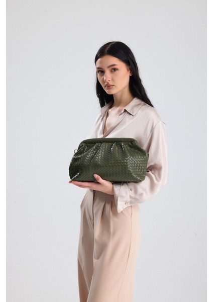 Liora Haki Örgü Detaylı Portföy Kadın Omuz, Kol ve El Çantası indirimleri