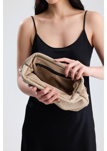 Liora Krem Örgü Detaylı Portföy Kadın Omuz, Kol ve El Çantası modelleri