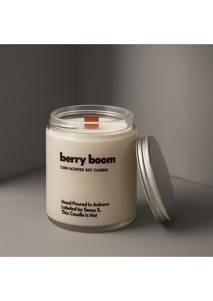 : Berry Boom : Cam Kavanozda Kokulu %100 Soya Mum (Berry, Kiraz, Peyoni Çiçeği, Beyaz Karamel)