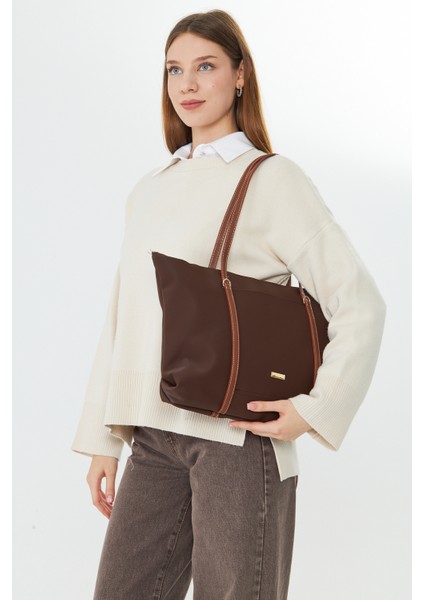 Isola Kahverengi Büyük Boy Şeritli Kadın Omuz, Kol ve El Çantası modelleri