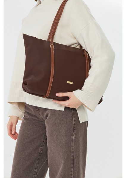 Isola Kahverengi Büyük Boy Şeritli Kadın Omuz, Kol ve El Çantası