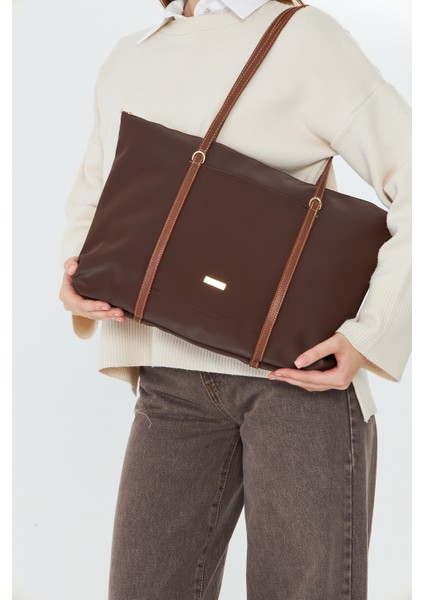 Isola Kahverengi Büyük Boy Şeritli Kadın Omuz, Kol ve El Çantası