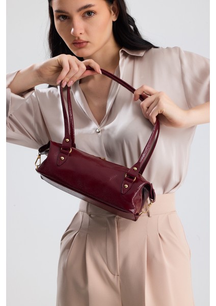 Olivra Bordo Toka Detaylı Mini Kadın Omuz, Kol ve El Çantası