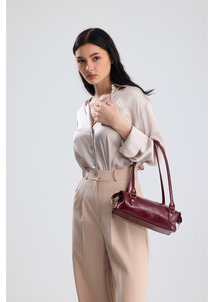 Olivra Bordo Toka Detaylı Mini Kadın Omuz, Kol ve El Çantası