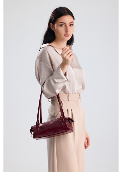 Olivra Bordo Toka Detaylı Mini Kadın Omuz, Kol ve El Çantası