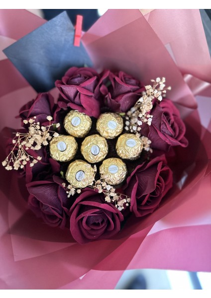 Sevgiliye,arkadaşa, Anneye, 8 Adet 1.kalite Kadife Güllü Çikolatalı Hediye Buketi fiyatları