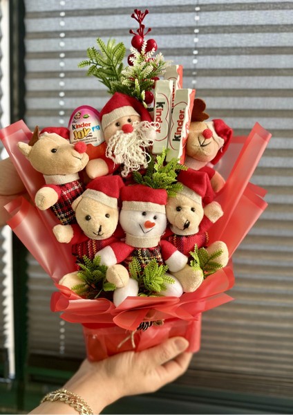Yılbaşı Temalı Peluş Ayıcıklı Hediye Buketi Kinder Li Sevgiliye ,arkadaşa,aileye Hediyelik fiyatları