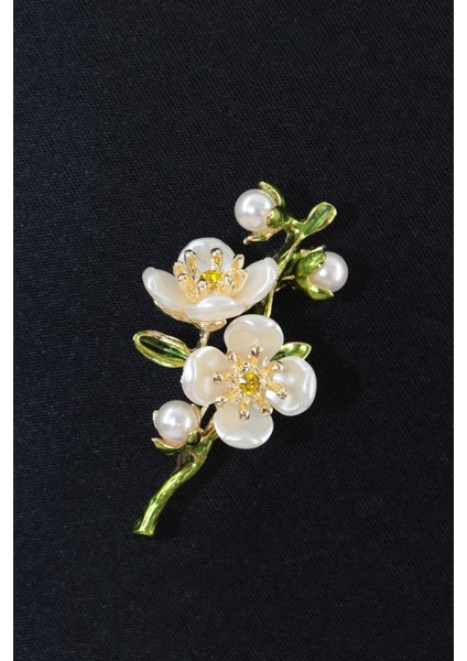 Baharın Uyanışı Erik Çiçeği Broş. Yeşil Dallı Incili Kristal Taşlı Erik Çiçekli Kadın Yaka Iğnesi. fırsatları