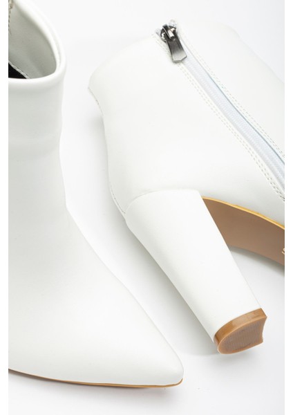 VRT-4801 Beyaz Yüksek Kalın Topuklu Fermuarlı Kadın Bot indirimleri