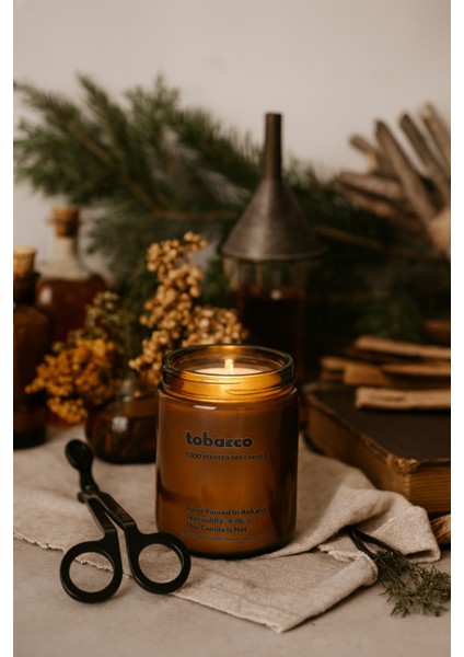 : Tobasso : Amber Cam Kavanozda : Kokulu Soya Mum (Tütün, Oud, Amber, Sandal, Sedir)