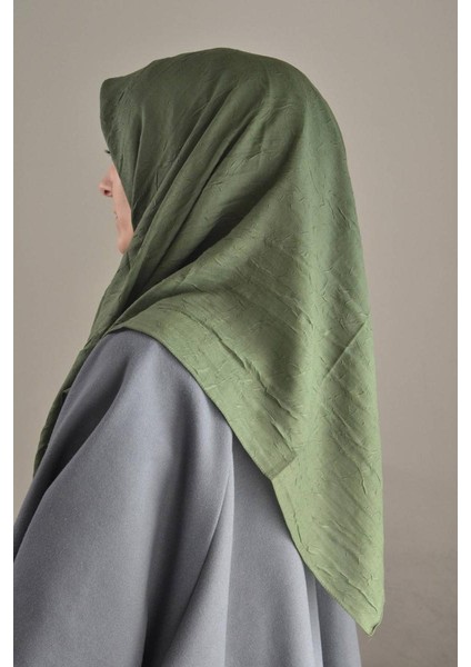 Bambu Kraş Eşarp 100X100 cm – Terletmez, Tok ve Dik Duran, Dört Mevsim Kullanıma Uygun