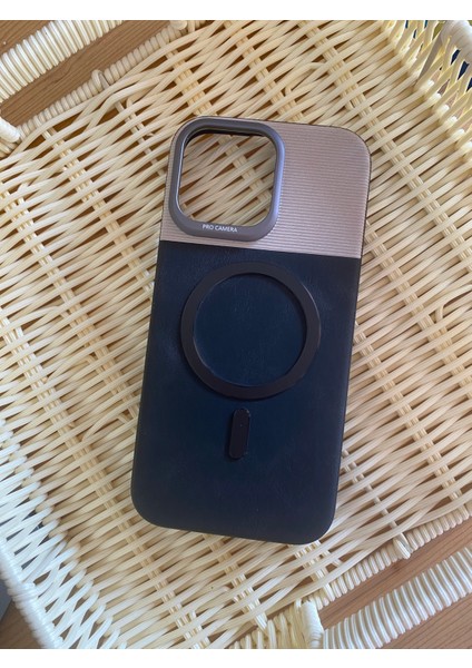 Apple Iphone 16 Pro Max Magsafe Özellikli Deri Görünümlü Kılıf