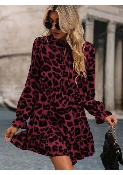 Kadın Uzun Kollu Yakadan Bağcıklı Modal Leopar Desenli Mini Elbise fiyatları