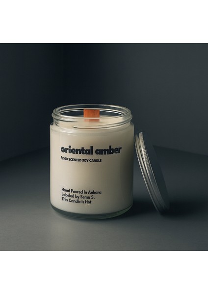 : Oriental Amber : Cam Kavanozda Kokulu %100 Soya Mum (Sığla Ağacı, Sedir, Sandal Ağacı, Bal, Tonka)