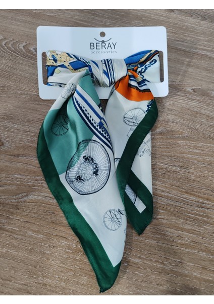 Beray 70*70 cm Desenli Saten Fular Koyu Yeşil Desenli