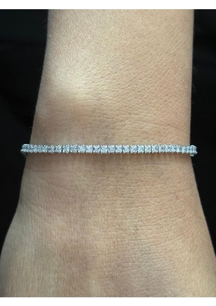 Zarif Taş Detaylı Gümüş Renk Kadın Bileklik fiyatları