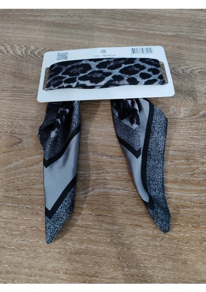 Beray 70*70 cm Desenli Saten Fular Antrasit Leopar Desenli fiyatları