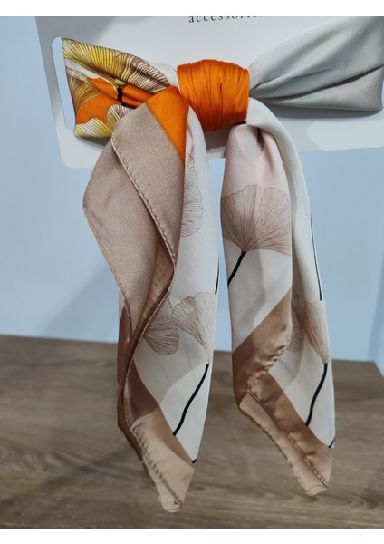 Beray 70*70 cm Desenli Saten Fular Bej Ekru Desenli modelleri