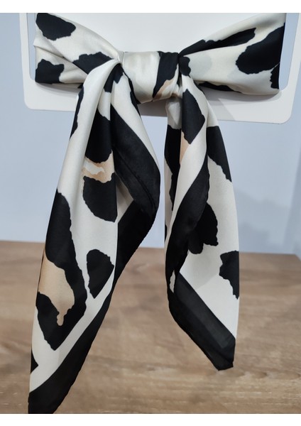 Beray 70*70 cm Desenli Saten Fular Siyah Leopar Desenli fiyatları