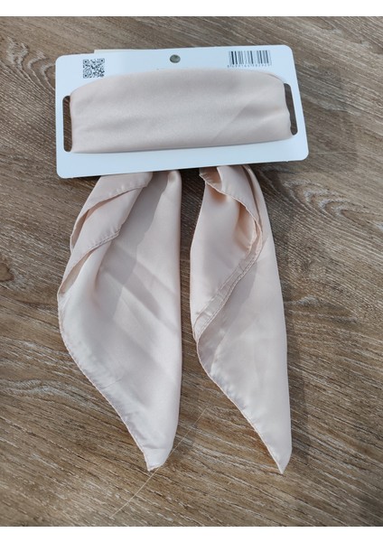 Beray 70*70 cm Desenli Saten Fular Ekru fiyatları