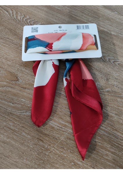 Beray 70*70 cm Desenli Saten Fular Kırmızı Desenli fiyatları