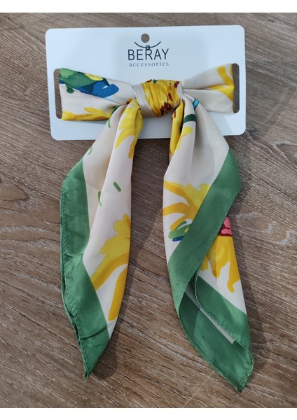 Beray 70*70 cm Desenli Saten Fular Yeşil Ekru Desenli