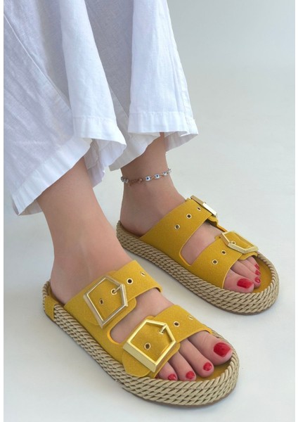 Loera Sarı Nubuk Çift Tokalı Terlik - Lisinya