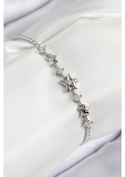 Pirinç Zirkon Taşlı Yıldız Model Gümüş Renk Kadın Bileklik - Lisinya