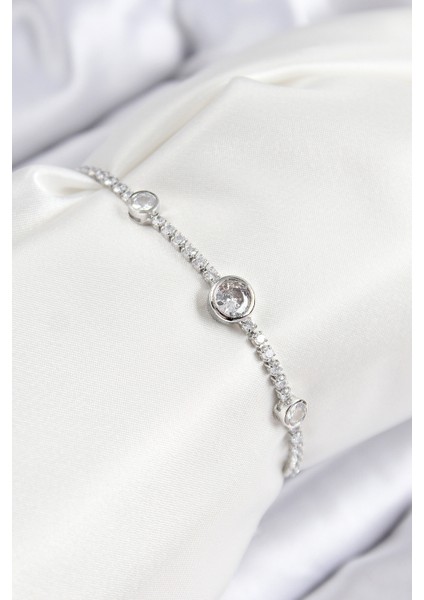 Pirinç Zirkon Taşlı Daire Model Gümüş Renk Asansörlü Kadın Bileklik - Lisinya