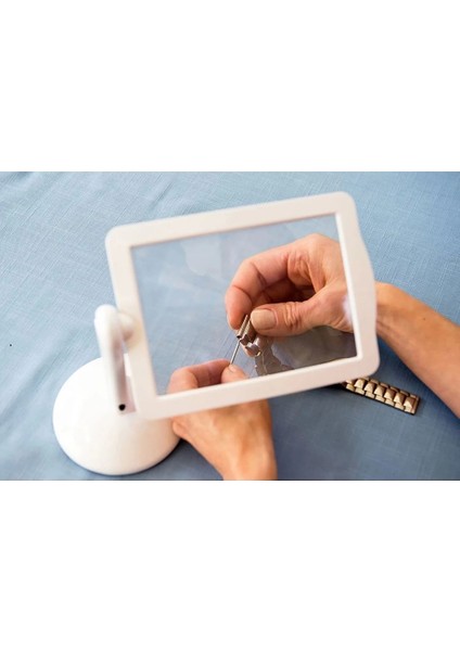 3x 360 Derece Döndürme Ekranlı, Çok Fonksiyonlu Masaüstü Büyüteç 3x - Lisinya modelleri