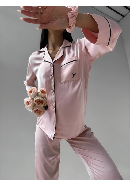 Biyeli Klasik Saten Pijama Takımı