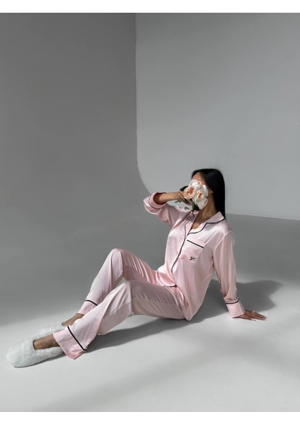 Biyeli Klasik Saten Pijama Takımı