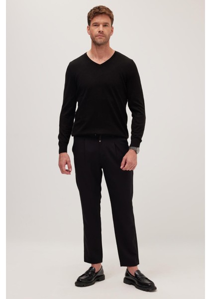 Erkek Slim Fit Dar Kesim Lastikli Bağcık Detaylı Siyah Pantolon fırsatları