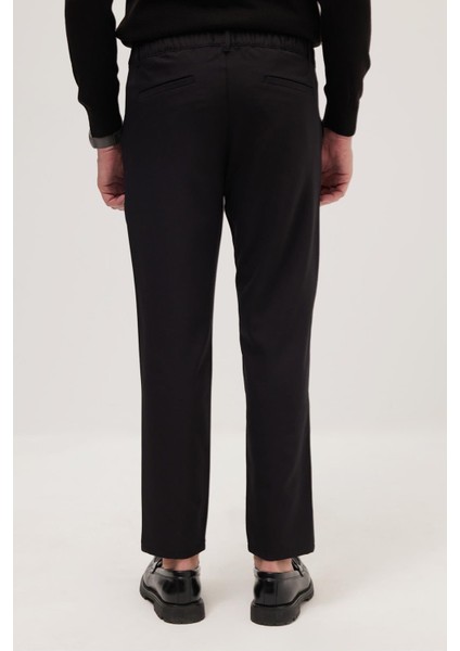 Erkek Slim Fit Dar Kesim Lastikli Bağcık Detaylı Siyah Pantolon