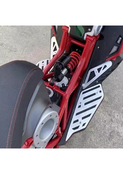 1 Italjet Dragster Için Set 200/250I / 125 /400 Ayak Pedallar Pedal Pedleri Ayak Çekimi (Yurt Dışından) fiyatları