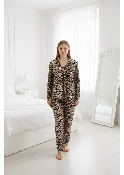 Kadın Büyük Beden Viskon Önden Düğmeli Gömlek Yaka Göğüs Cepli Uzun Kol Mevsimlik Pijama Takımı indirimleri
