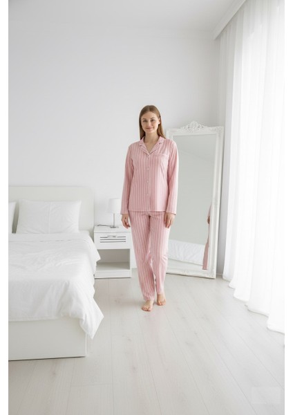 Kadın Büyük Beden Viskon Önden Düğmeli Gömlek Yaka Göğüs Cepli Uzun Kol Mevsimlik Pijama Takımı indirimleri