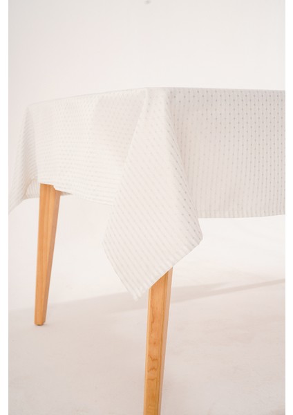 Geometrik Desenli Simli Masa Örtüsü fiyatları