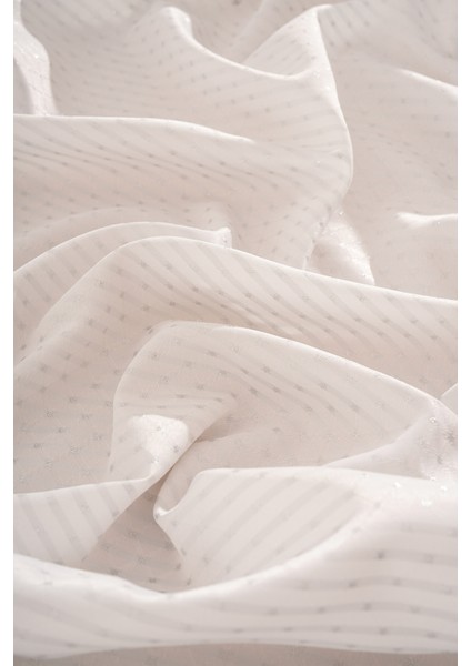 Geometrik Desenli Simli Masa Örtüsü modelleri